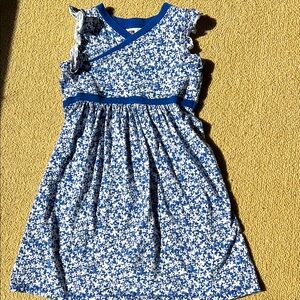 Blue and White floral dress w ruffle sleeves by tea, size 6Y. 100% cotton.